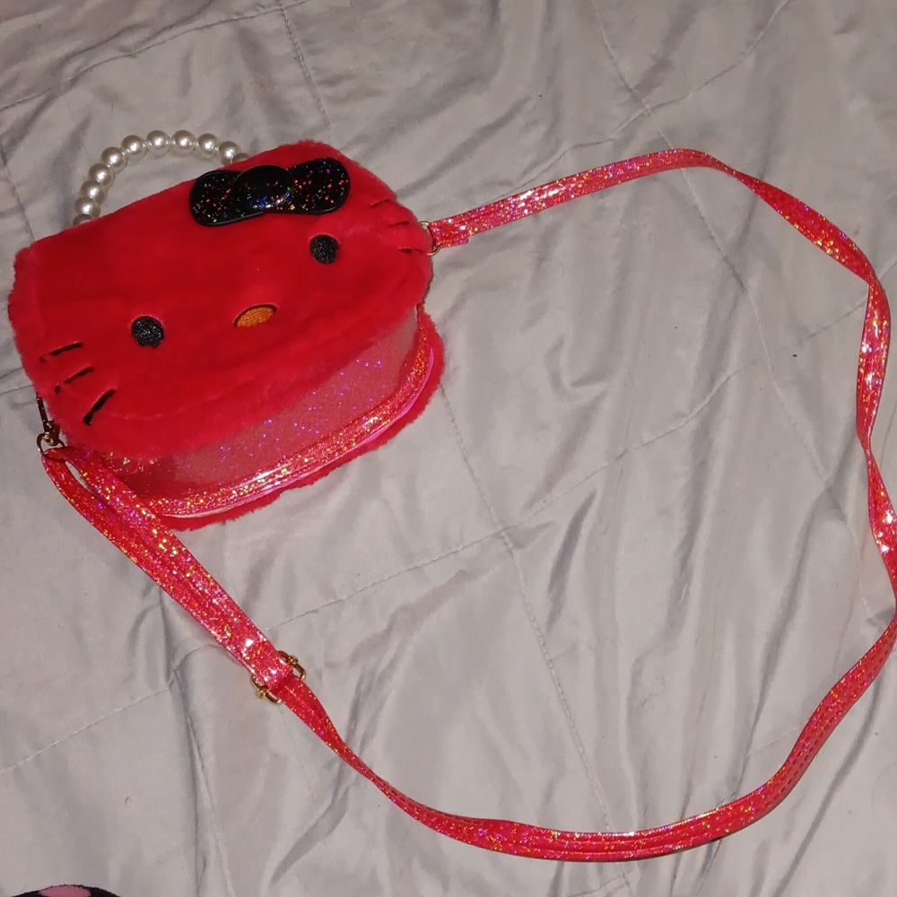 Red hellokitty sanrio bag